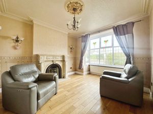 Lounge- click for photo gallery